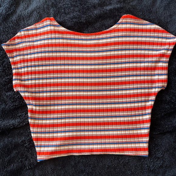 Striped Volcom crop top NWOT - Picture 2 of 5